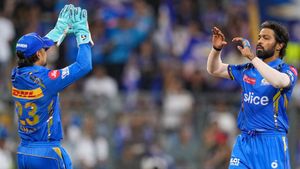 MI vs KKR: Fans praise Hardik Pandya's captaincy with no Rohit Sharma on field as KKR innings collapse