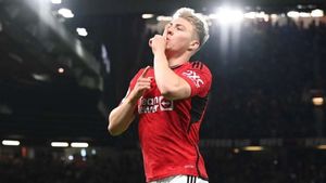 Manchester United 3-2 Newcastle United: Hojlund gets Red Devils back to winning ways
