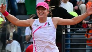 Swiatek seals Italian Open hat-trick after soaring past Sabalenka