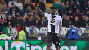 Udinese 1-1 Napoli: Struggling Bianconeri grab last-gasp home draw