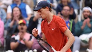 Sinner safely through to French Open second round after seeing off Eubanks in straight sets