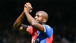 Crystal Palace 5-0 Aston Villa: Mateta hat-trick sends Eagles soaring to final-day win