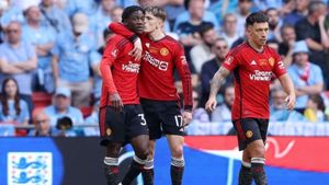 Mainoo hails Man Utd togetherness as Red Devils stun rivals City in FA Cup final