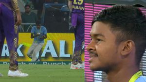 LSG vs KKR, IPL 2024: Twitter Reacts as Jonty Rhodes says 'Sign Him Up' after Ball boy's Clean Catch