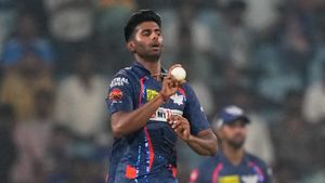 IPL 2024: Mayank Yadav Realistically Out of Rest of Tournament, Says LSG Coach Justin Langer