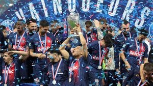 Lyon 1-2 Paris Saint-Germain: Mbappe fails to score but Ligue 1 champions clinch Coupe de France