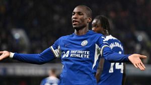Chelsea 2-0 Tottenham: Chalobah and Jackson goals dent Spurs' top-four hopes