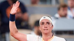 Jabeur soars into second round at Roland Garros as Vondrousova also victorious