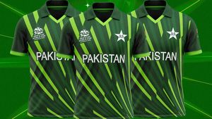 Pakistan Cricket Team: PCB Trolled for Selling T20 WC 2022 Jerseys with Discount - Fans Bash Them with Hilarious Questions