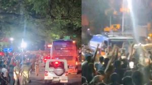IPL 2024: RCB Fans in Bengaluru Block Roads, Chant 'Kohli, Kohli' at 3 am as RCB qualify for Playoffs
