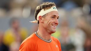 Ruud edges into French Open third round after rollercoaster match