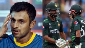 ENG vs PAK: 'This is Not PSL, It's International Cricket' - Shoaib Malik Urges Pakistan to Alter Batting Order