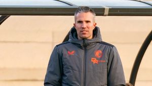 Van Persie lands first head coach role with Heerenveen