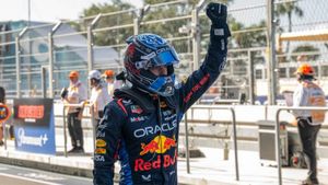 Verstappen follows up sprint race win by taking pole at Miami Grand Prix
