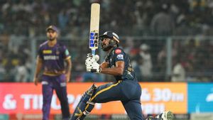 GT vs KKR IPL 2024: Narendra Modi Stadium Pitch Report, Ahmedabad Weather Forecast & Live Streaming Info
