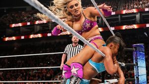 WWE SmackDown: King and Queen of the Ring semifinal and more set for May 24 episode