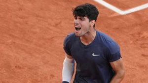 Alcaraz goes the distance to clinch French Open crown
