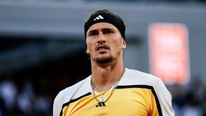 Zverev aims for 'absolute limit' after progression to French Open semi-final