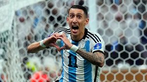 Di Maria scores, Messi returns in Argentina's Copa America warmup victory over Ecuador
