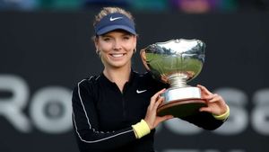 Katie Boulter retains Nottingham Open title with comeback win over Karolina Pliskova