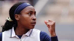 Gauff continues serene French Open progress with last-16 win over Cocciaretto