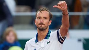 Daniil Medvedev dumped out of Halle Open by Zhang Zhizhen