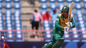 South Africa narrowly beat England to edge closer to World Cup semi-finals