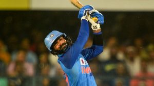 Dinesh Karthik Bids Farewell to Cricket: Announces Retirement from All Formats - A Glance At His Career & Achievements