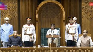 President offers best wishes to Paris-bound athletes, mentions India's Oly bid in Parliament address