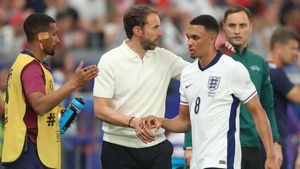 As Carragher questions England approach, what does the data say about Southgate's substitutions?