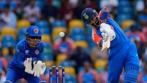 T20 World Cup 2024: Hardik Pandya Hammers 98-Meter Long Six Against Naveen-ul-Haq, Ball Goes Out of Stadium