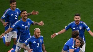 Italy 2-1 Albania: Defending champions overcome record-breaking setback in Group B opener