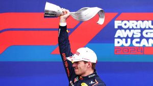 Max Verstappen beats Lando Norris at thrilling Canadian Grand Prix