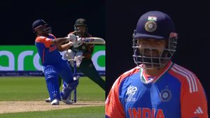 IND vs BAN, T20 World Cup Warm Up: Rishabh Pant 'Back With A Bang', React Fans on Twitter After Half Century Show