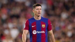 Lewandowski denies reports he could join Mourinho at Fenerbahce