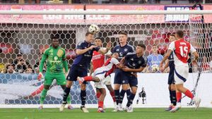 Mikel Arteta heaps praises on three Arsenal players after Man United victory