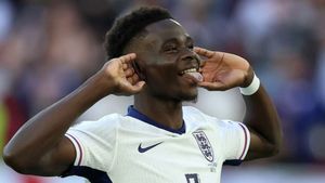 Saka penalty compared to Pearce's moment of redemption by emotional Lineker
