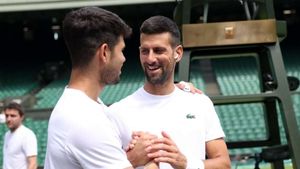 Wimbledon: Djokovic salutes 'complete' Alcaraz after setting up final rematch