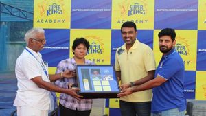 Former CSK star Ravichandran Ashwin visits Chennai Super Kings Academy in Salem
