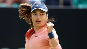 Emma Raducanu handed early Wimbledon boost as first-round foe Ekaterina Alexandrova withdraws