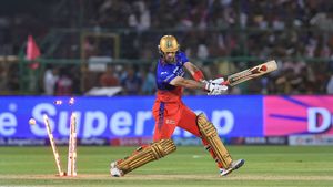 Glenn Maxwell unfollows RCB on Instagram ahead of IPL owners meeting with BCCI
