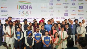 Paris Olympics 2024 Opening Ceremony: PV Sindhu and Sharath Kamal to be Flagbearers, Neeraj Chopra to miss event