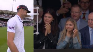 James Anderson Final Test: Fans Bid Farewell to England's 'All Time Greatest' as He Plays Last Match in Lord's