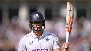 England overcome nervy start to take control of second Test