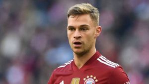Bayern Munich sporting director Max Eberl suggests Joshua Kimmich future in doubt