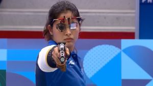 Paris Olympics 2024: Manu Bhaker Wins Bronze Medal In 10M Air Pistol, Becomes India's First Female Shooter To Bag Olympic Medal