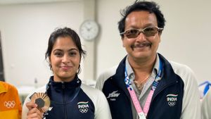 Paris Olympics: Manu Bhaker Explains How Jaspal Rana's Training Method Helped Her Win Bronze Medal