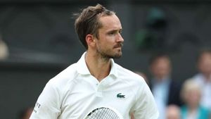 Wimbledon: Top seed Sinner crashes out as Medvedev prevails in epic