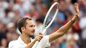 Wimbledon: Daniil Medvedev rallies to comeback win over Alexandre Muller