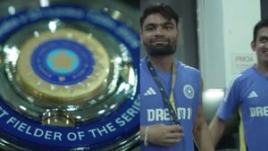 IND vs SL: Rinku Singh wins Best Fielder of the Series Award, Special person announces the Winner